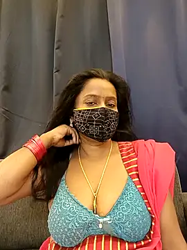 misti-boudii online show from 4, 4, 2026