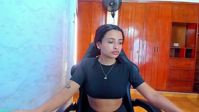 lizzie skinny online show from 22, 5, 2026