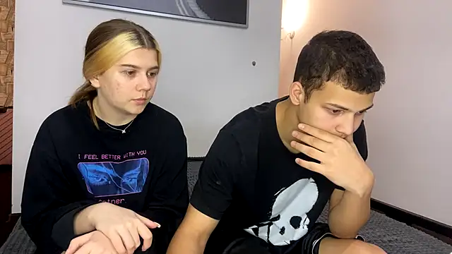 Snapshot of mirel_couple chatting on 1, 3, 2026 mirel couple online show from 1, 3, 2026