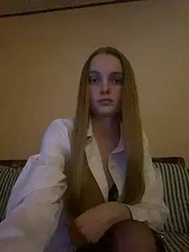 LunaVey online show from 25, 3, 2026