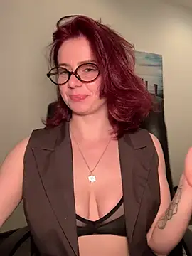 Snapshot of VelvetChloe chatting on 6, 5, 2026 VelvetChloe online show from 6, 5, 2026