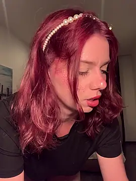 Snapshot of VelvetChloe chatting on 12, 7, 2026 VelvetChloe online show from 12, 7, 2026
