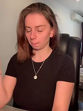 VelvetChloe online show from 15, 4, 2026