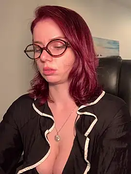Snapshot of VelvetChloe chatting on 5, 5, 2026 VelvetChloe online show from 5, 5, 2026