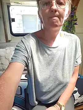 lescoquinsdu40 online show from 7, 5, 2026