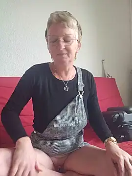 lescoquinsdu40 online show from 13, 5, 2026