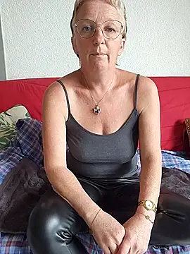 lescoquinsdu40 online show from 2, 4, 2026