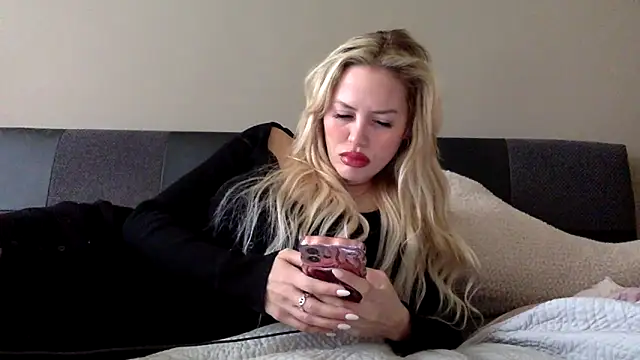 Snapshot of itsmemayarose chatting on 9, 3, 2026 itsmemayarose online show from 9, 3, 2026