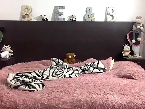 mommy-Milf online show from 22, 3, 2026