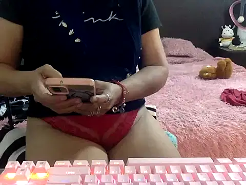 mommy-Milf online show from 27, 3, 2026