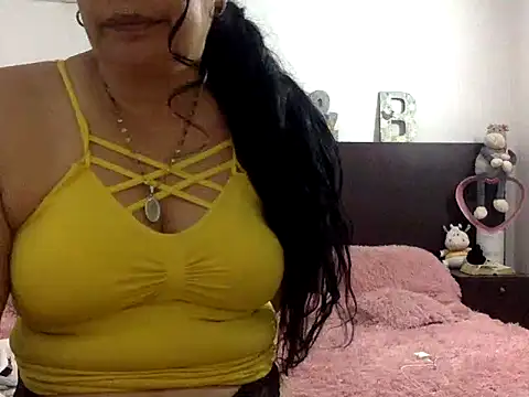 mommy-Milf online show from 14, 3, 2026