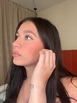 Caandace online show from 17, 4, 2026