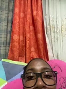 Emi rousse online show from 14, 4, 2026