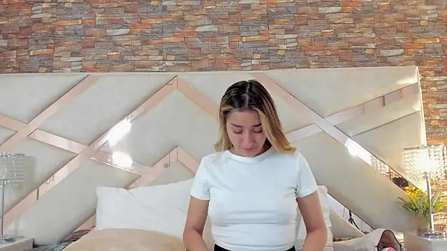 lucy davies online show from 31, 5, 2026