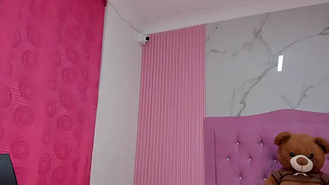 Mily17  online show from 15, 4, 2026