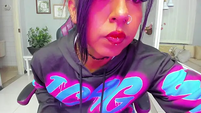Snapshot of Nahomy_Collins_ chatting on 28, 5, 2026 Nahomy Collins online show from 28, 5, 2026