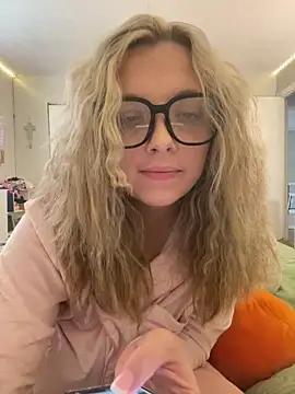 imkhloe online show from 27, 3, 2026