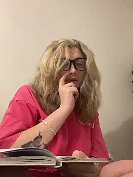 imkhloe online show from 9, 3, 2026