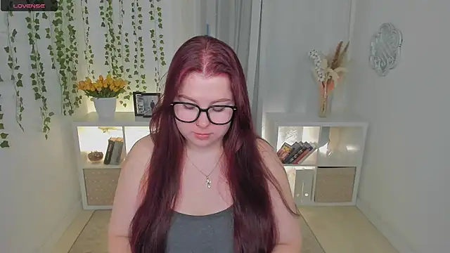 Snapshot of effyrain chatting on 1, 4, 2026 effyrain online show from 1, 4, 2026