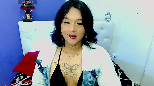 Snapshot of isadoraqueeen chatting on 2, 3, 2026 isadoraqueeen online show from 2, 3, 2026