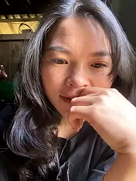 Annhiene online show from 3, 3, 2026