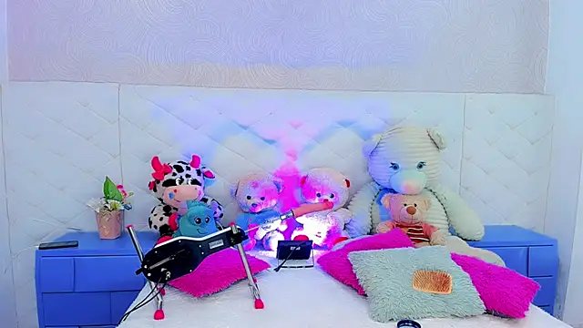 Snapshot of catriona_queen16 chatting on 1, 3, 2026 catriona queen16 online show from 1, 3, 2026