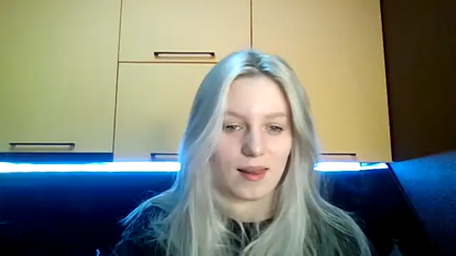 Glowing Jessica online show from 10, 3, 2026