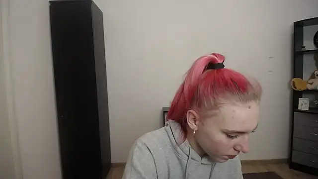 Scarlett lil online show from 26, 3, 2026