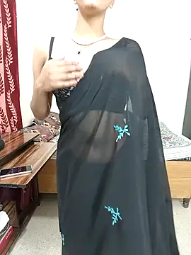Glow Queen online show from 29, 4, 2026
