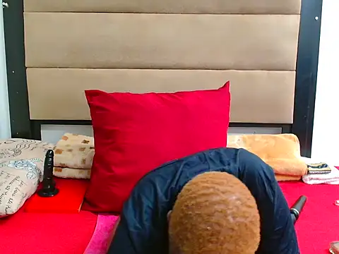 SpicyKittyxxx online show from 12, 4, 2026