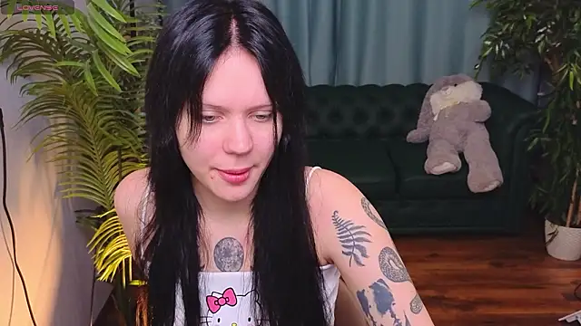 kittenlolla online show from 7, 3, 2026