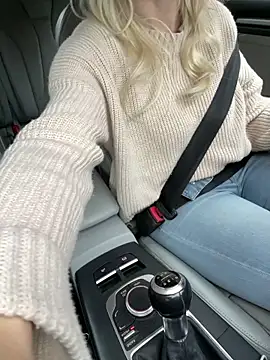 BellaMila online show from 1, 4, 2026