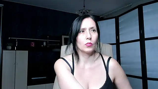 Lucky Milf online show from 9, 7, 2026
