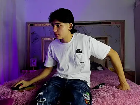 monky 0002 online show from 26, 3, 2026