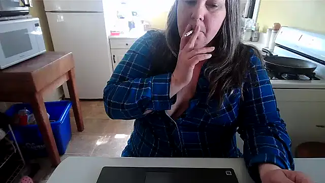 smalltowntrouble online show from 24, 4, 2026