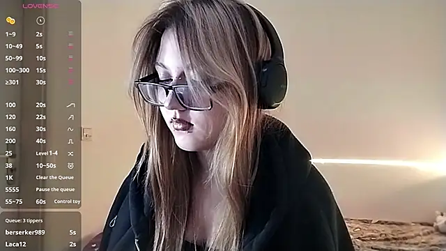 CucKuhta online show from 9, 4, 2026