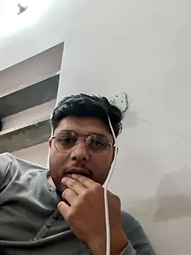 Snapshot of boyxzyzyxxx chatting on 1, 3, 2026 boyxzyzyxxx online show from 1, 3, 2026