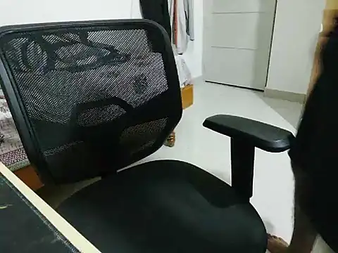 kratosTheHunk online show from 1, 4, 2026