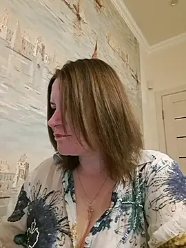 LaraHarper online show from 7, 4, 2026