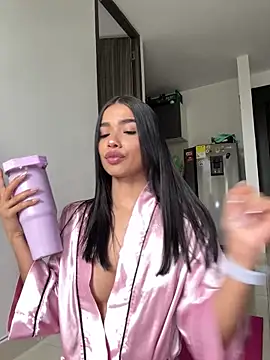 Bella Smithe online show from 5, 3, 2026