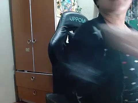 lolit cat online show from 7, 8, 2026