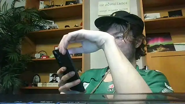 KinkyKittyBoy online show from 5, 4, 2026