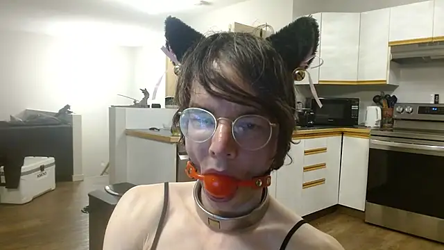 Snapshot of KinkyKittyBoy chatting on 2, 3, 2026 KinkyKittyBoy online show from 2, 3, 2026