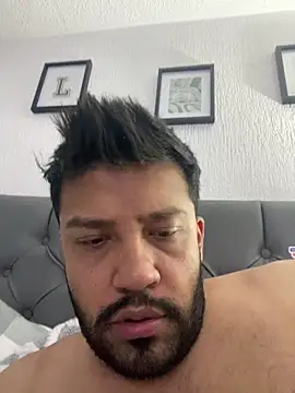 Snapshot of leonartho223 chatting on 2, 3, 2026 leonartho223 online show from 2, 3, 2026