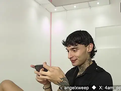 yourxcyberxangel online show from 22, 3, 2026