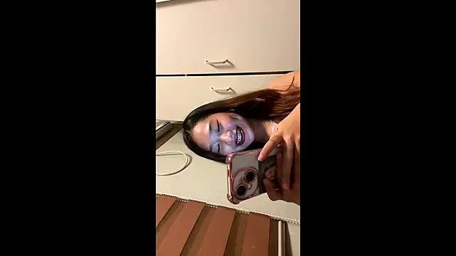 LakieshaZorrilla online show from 4, 3, 2026