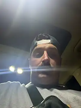 Snapshot of PoundedCajunGuy93 chatting on 29, 4, 2026 PoundedCajunGuy93 online show from 29, 4, 2026