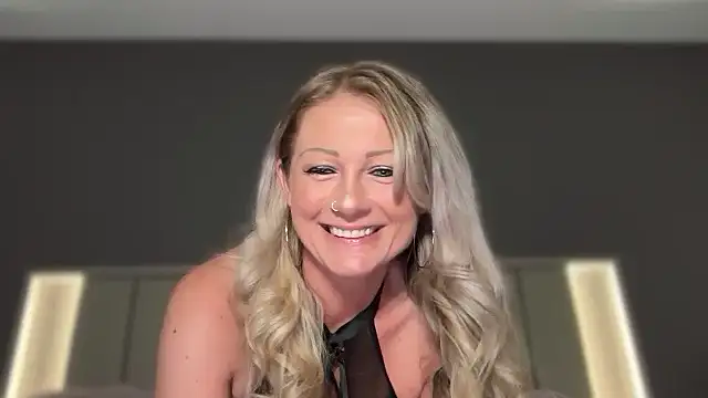 BlondeMilf82 online show from 4, 7, 2026