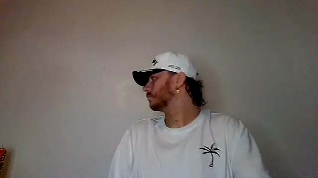 TallHungandCloudy69 online show from 4, 4, 2026