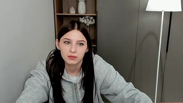 KerstinMaynor online show from 4, 3, 2026